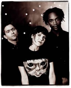 Throwing Muses
photo: Steve Gullick